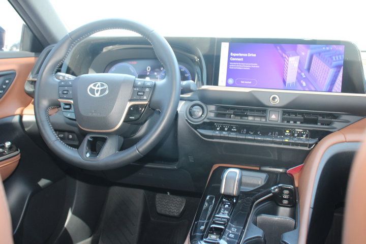 Certified 2025 Toyota Crown Signia AWD/4WD image 26