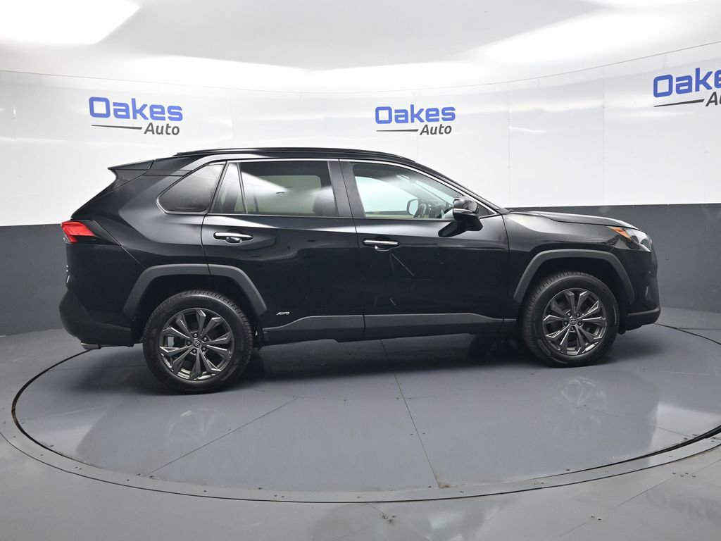 Used 2023 Toyota RAV4 Limited image 9