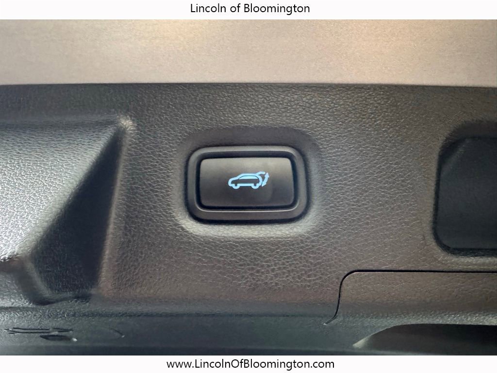 Used 2021 Hyundai Santa Fe Limited w/ Cargo Package image 27