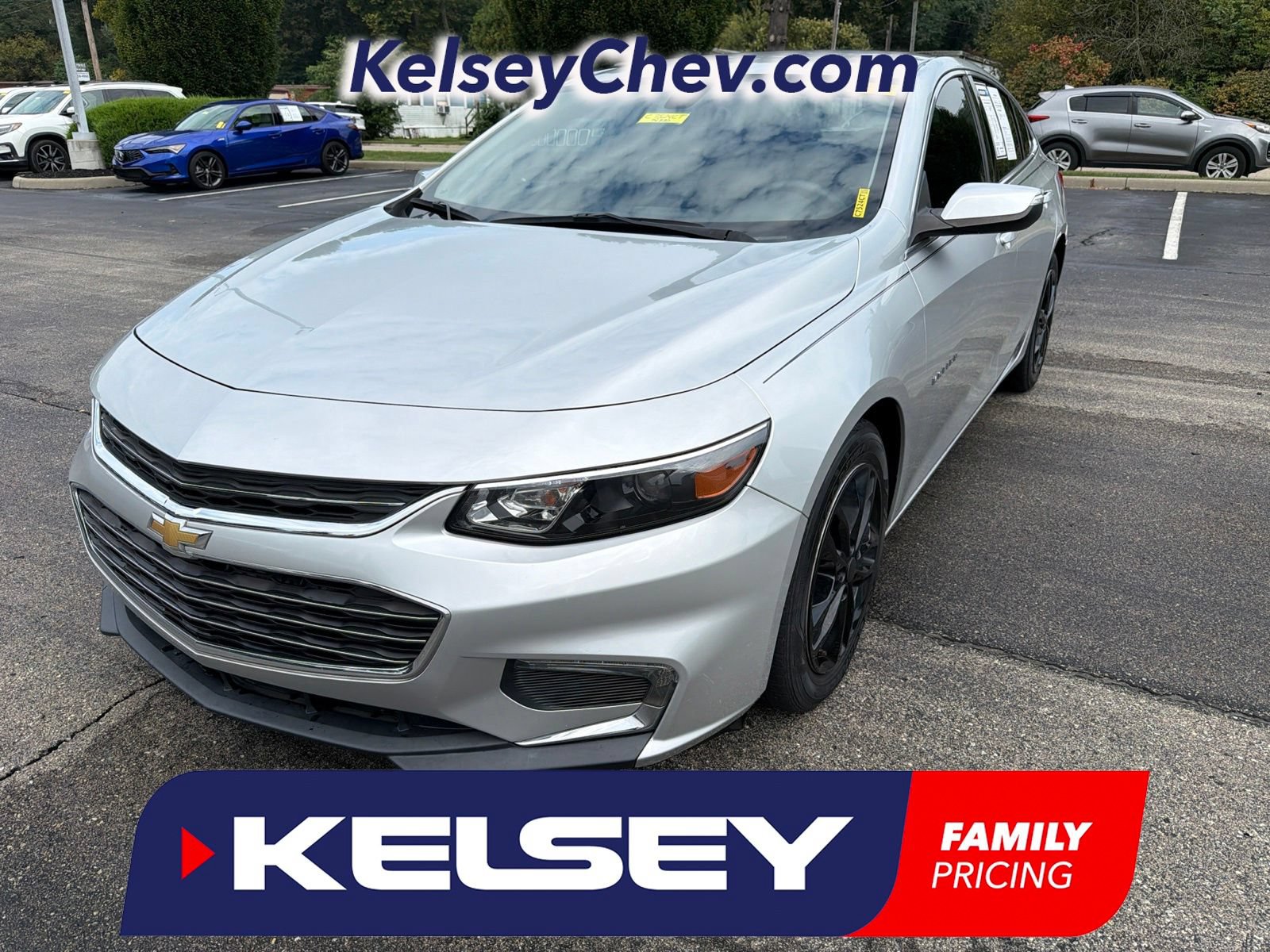 Used 2017 Chevrolet Malibu LT FWD video 1
