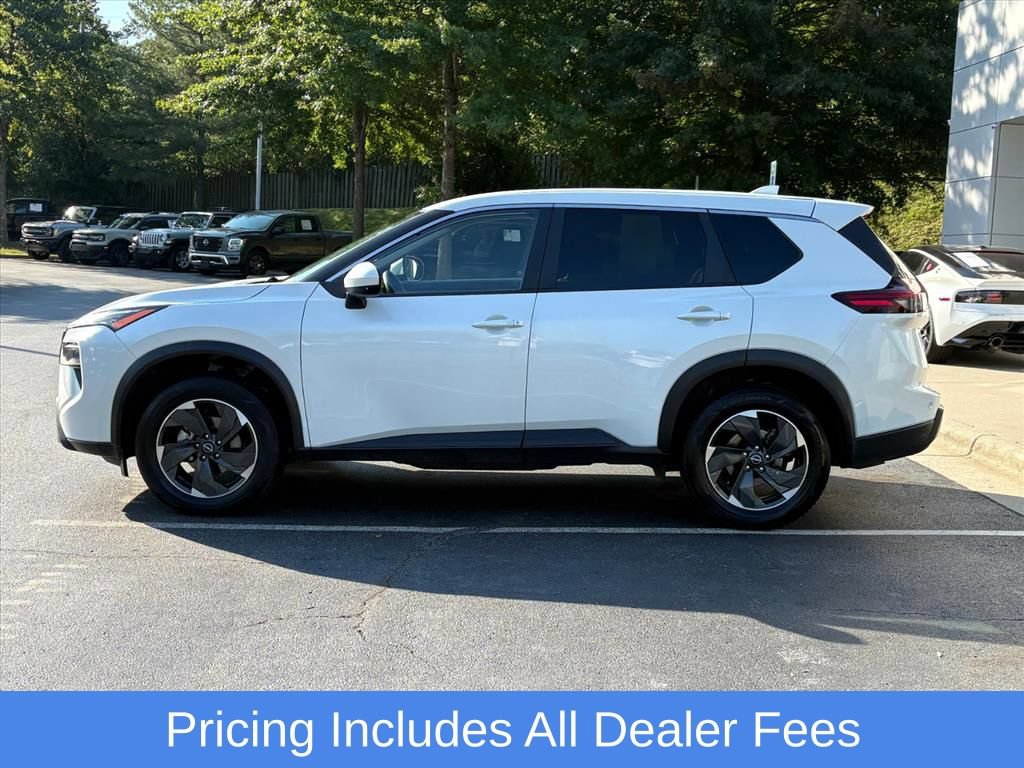 Used 2024 Nissan Rogue SV AWD/4WD image 5
