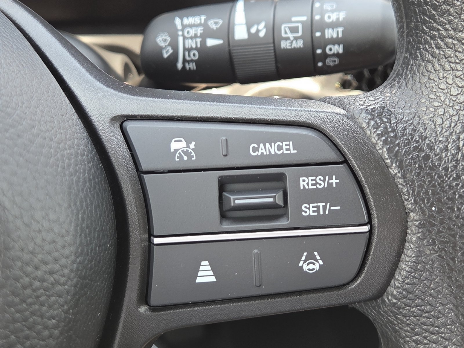 Used 2025 Honda CR-V EX image 7