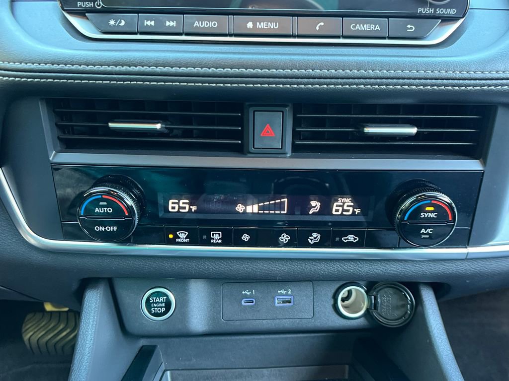 Used 2023 Nissan Rogue SV image 18