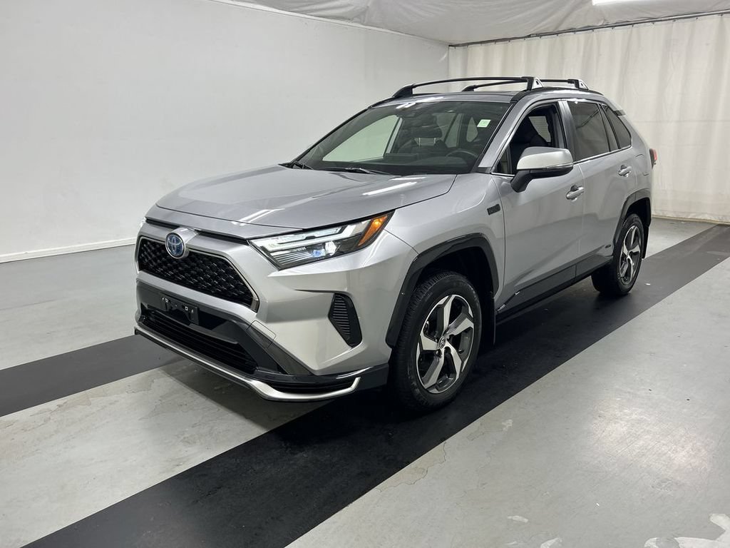 Used 2023 Toyota RAV4 SE w/ Weather & Moonroof Package AWD/4WD image 5