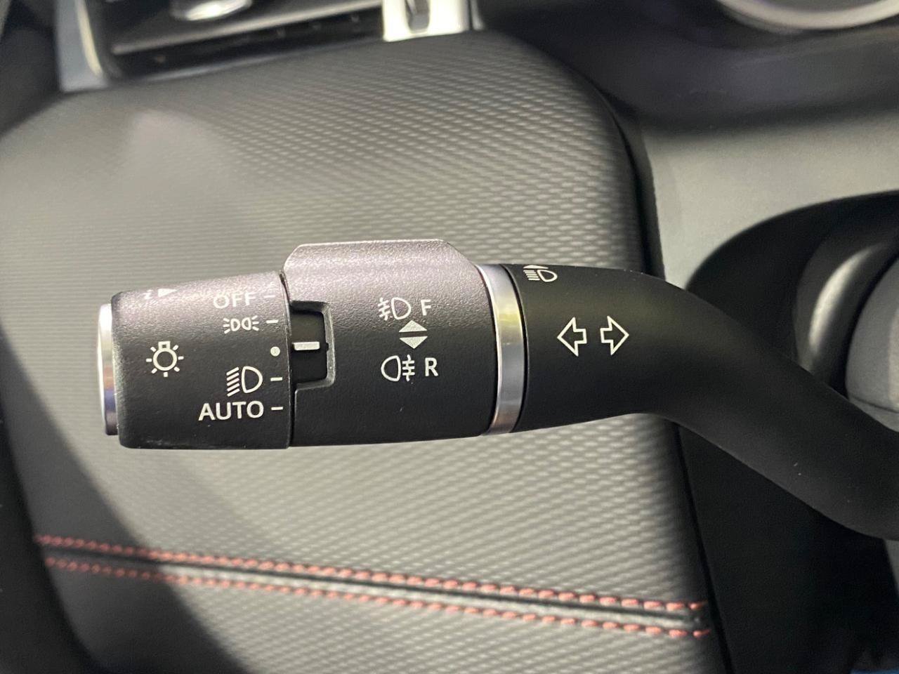 Used 2023 Land Rover Discovery Sport SE R-Dynamic AWD/4WD image 28