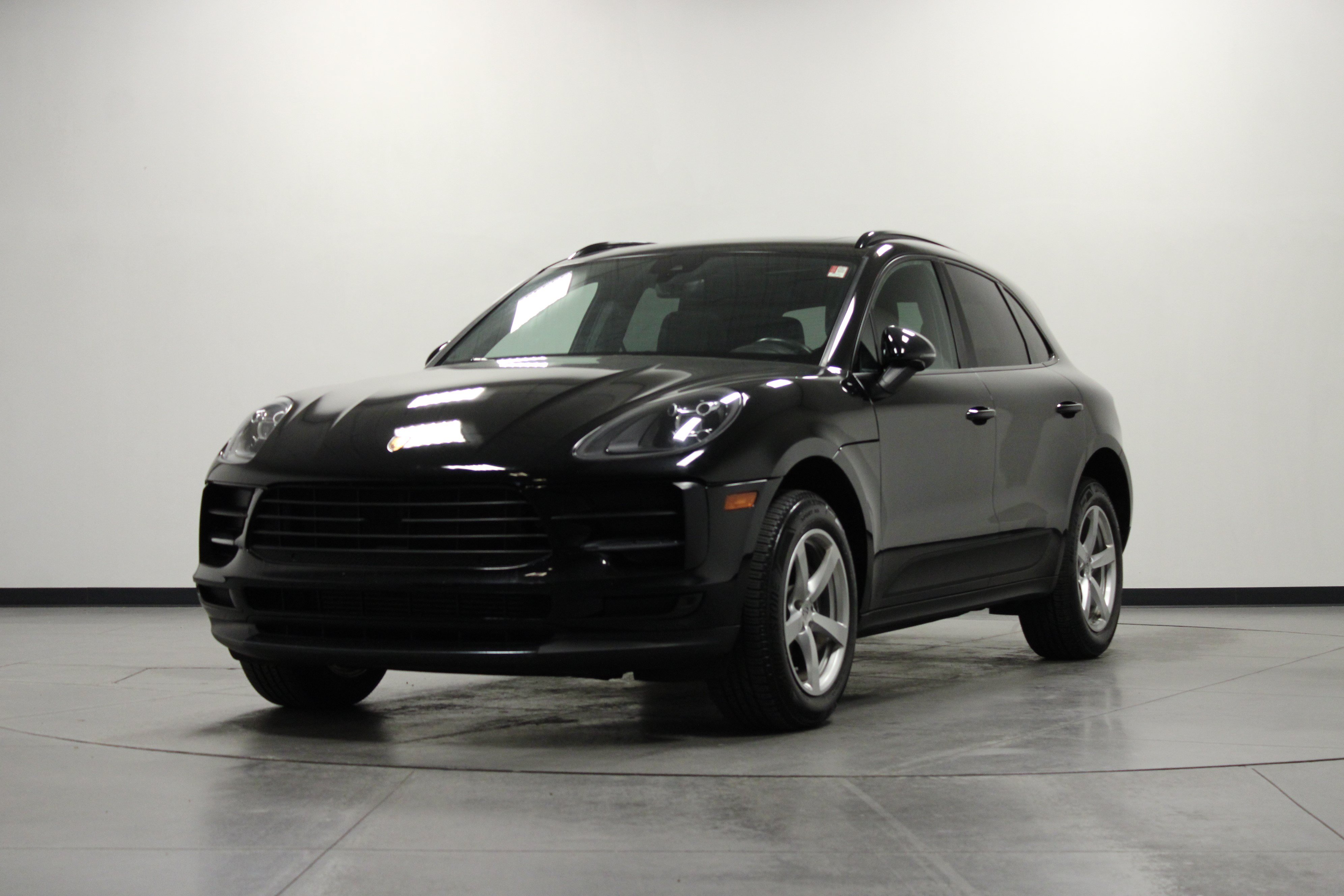 Used 2021 Porsche Macan AWD/4WD image 8