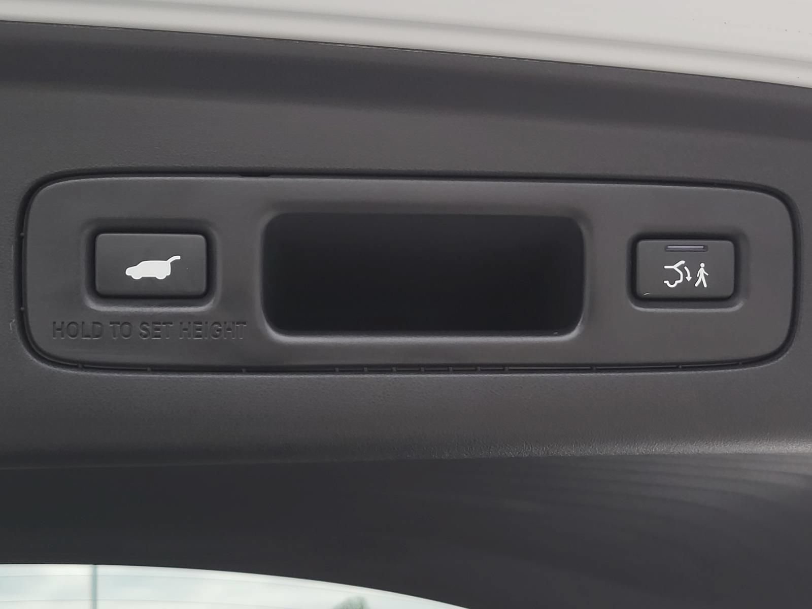 Used 2025 Acura ADX FWD image 10