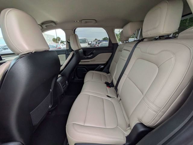 Used 2025 Lincoln Corsair FWD image 12
