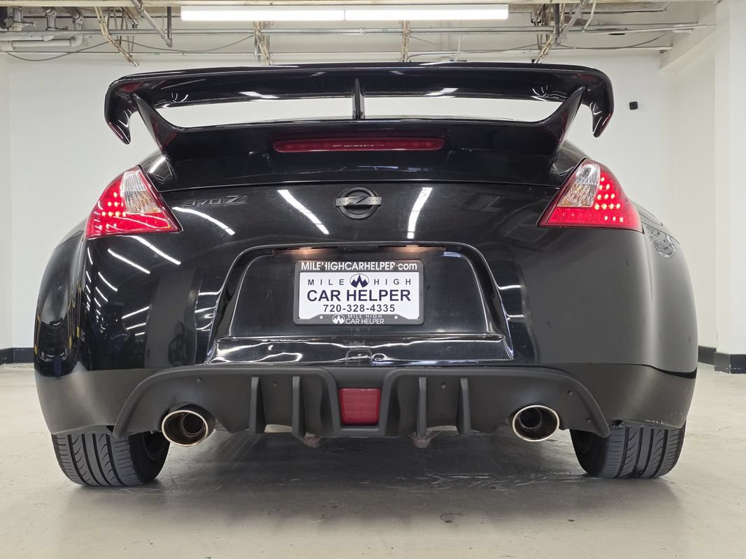 Used 2017 Nissan 370Z Coupe RWD image 10