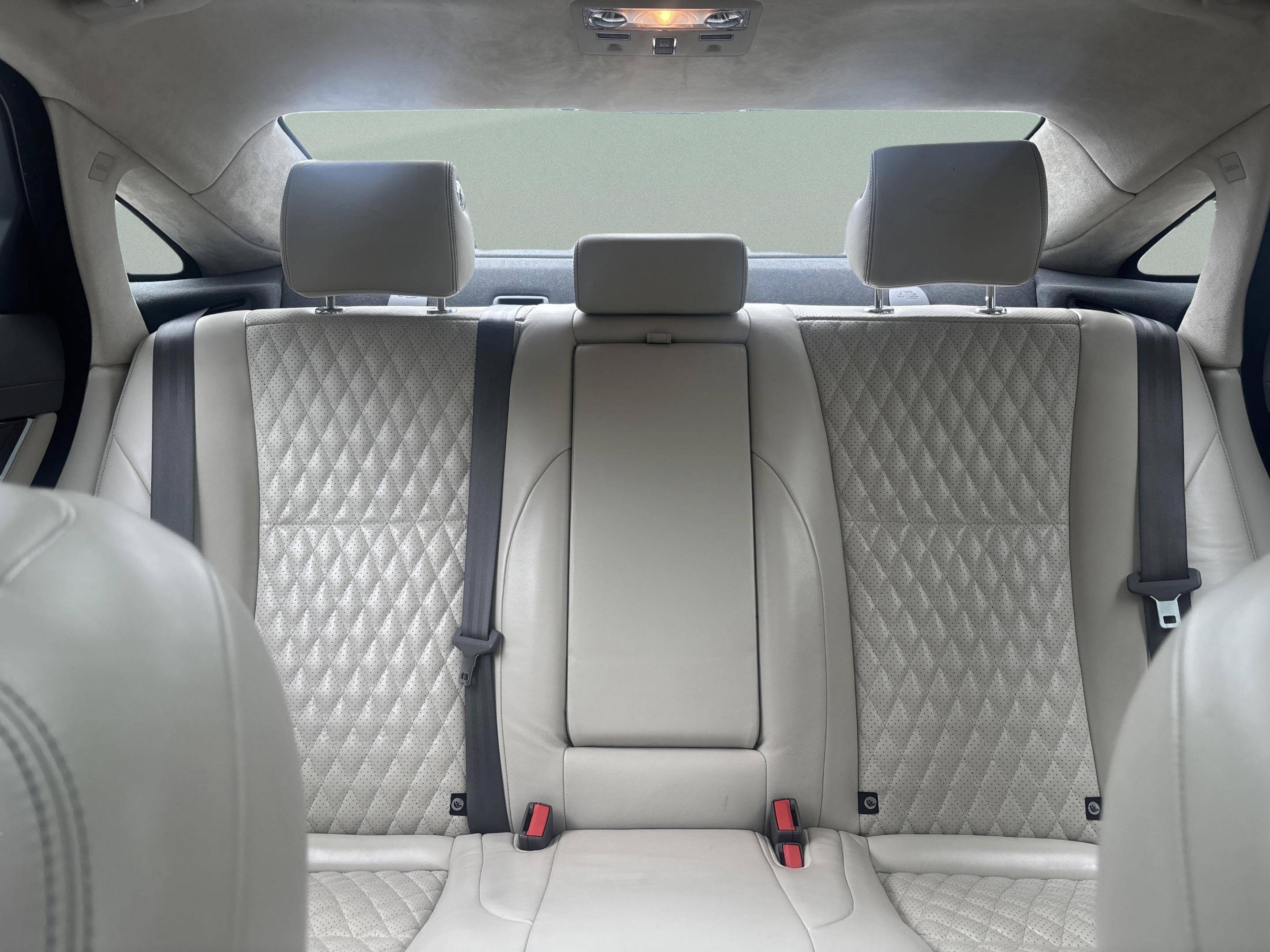 Used 2016 Jaguar XJ L Portfolio RWD image 28