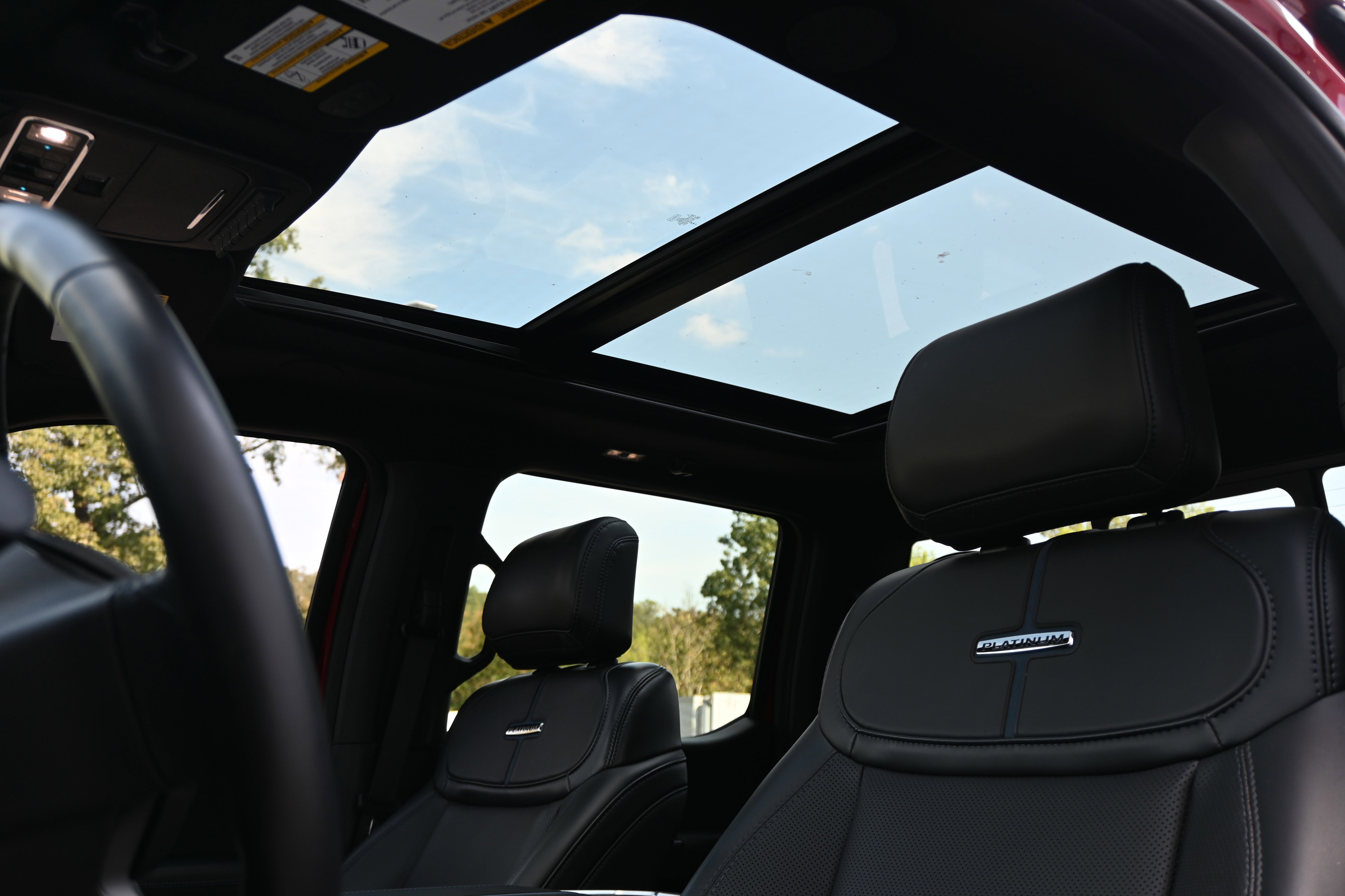 Used 2025 Ford F450 Platinum w/ FX4 Off-Road Package image 30