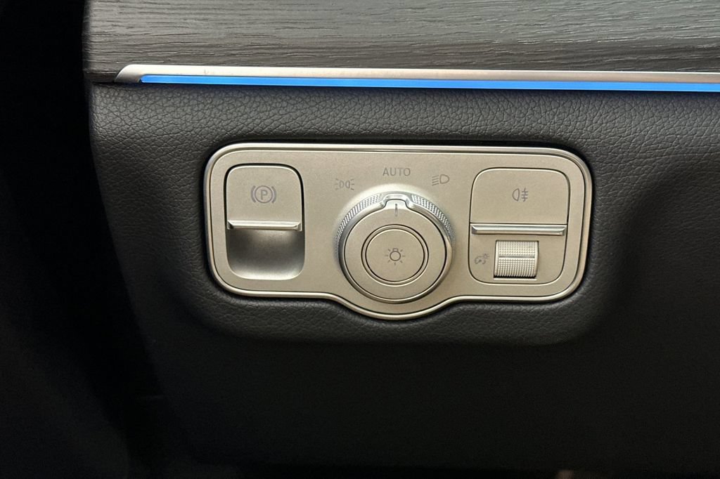 Certified 2026 Mercedes-Benz GLE 350 4MATIC image 32