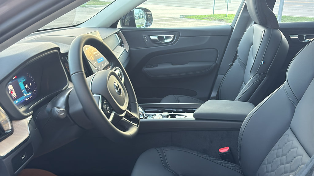 New 2026 Volvo XC60 B5 Plus w/ Protection Package Premier AWD/4WD image 25