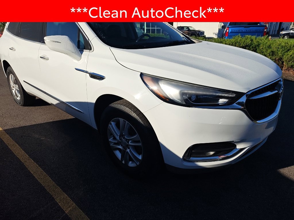 Used 2020 Buick Enclave Essence w/ Sound and Sites Package FWD image 3