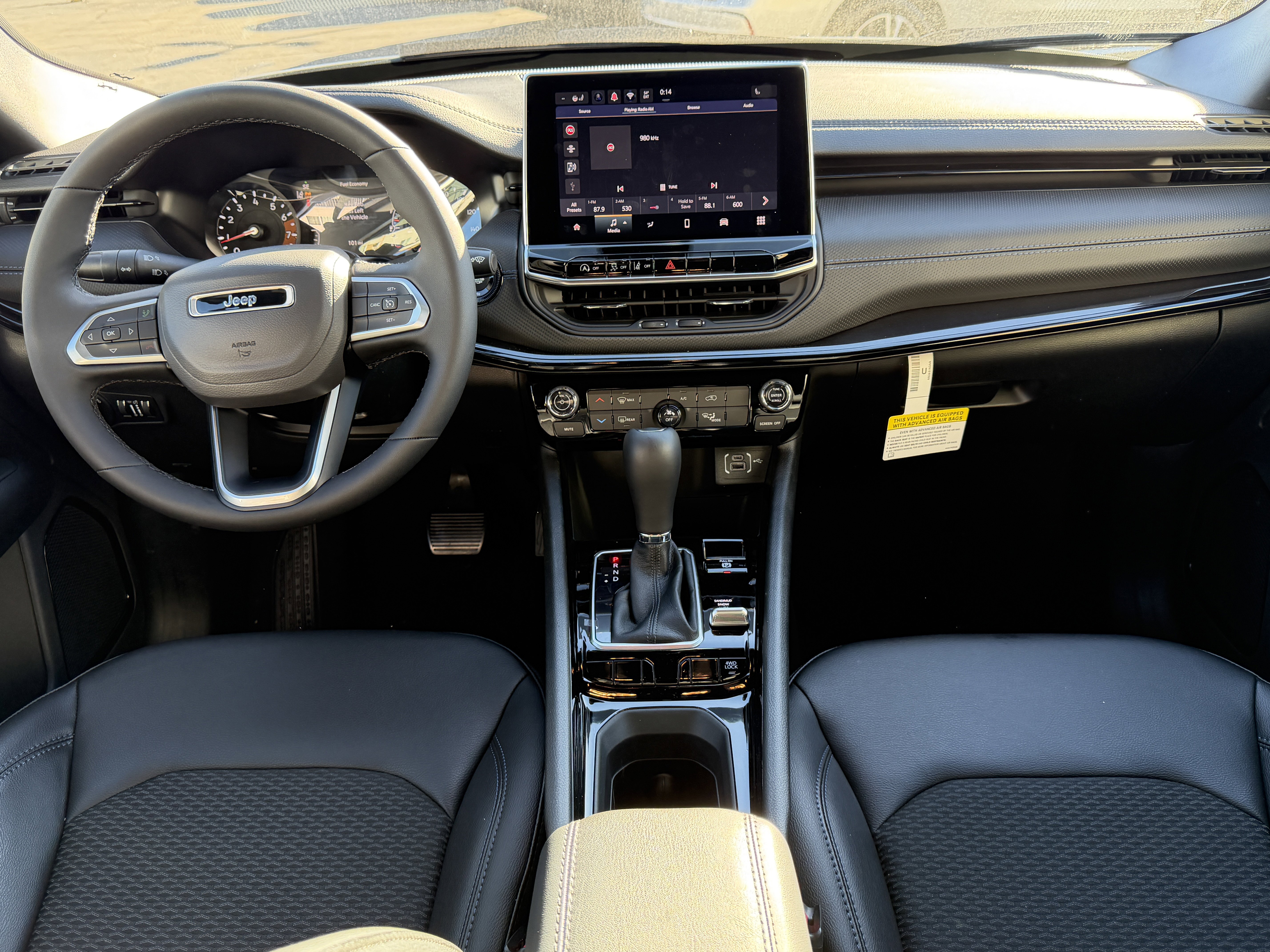 New 2026 Jeep Compass Latitude image 30