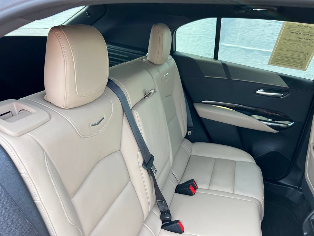 Used 2025 Cadillac XT4 Premium Luxury FWD image 21
