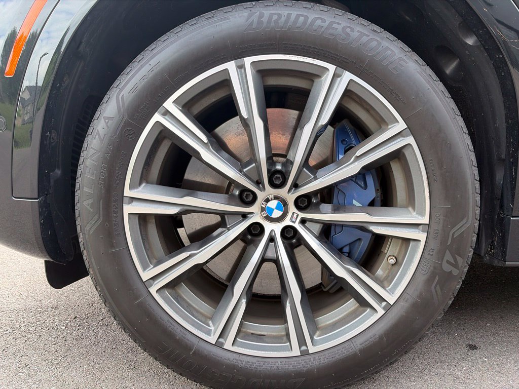 Used 2021 BMW X6 M50i w/ Executive Package AWD/4WD image 21