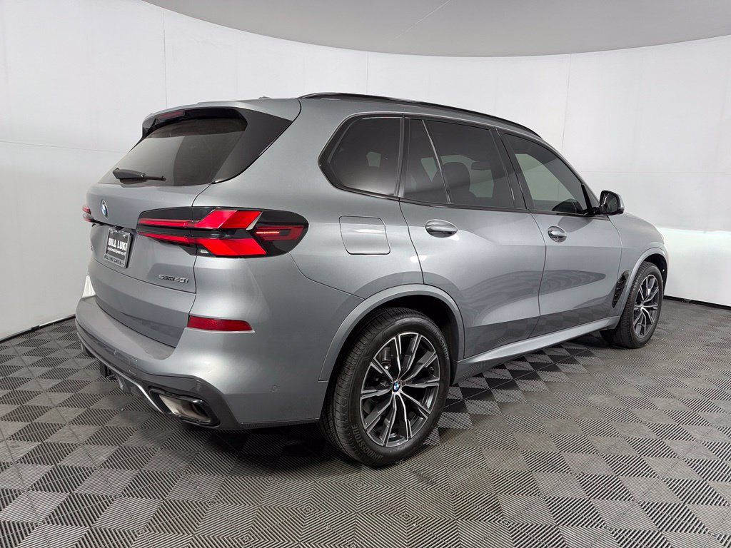 Used 2024 BMW X5 sDrive40i w/ M Sport Package RWD image 5