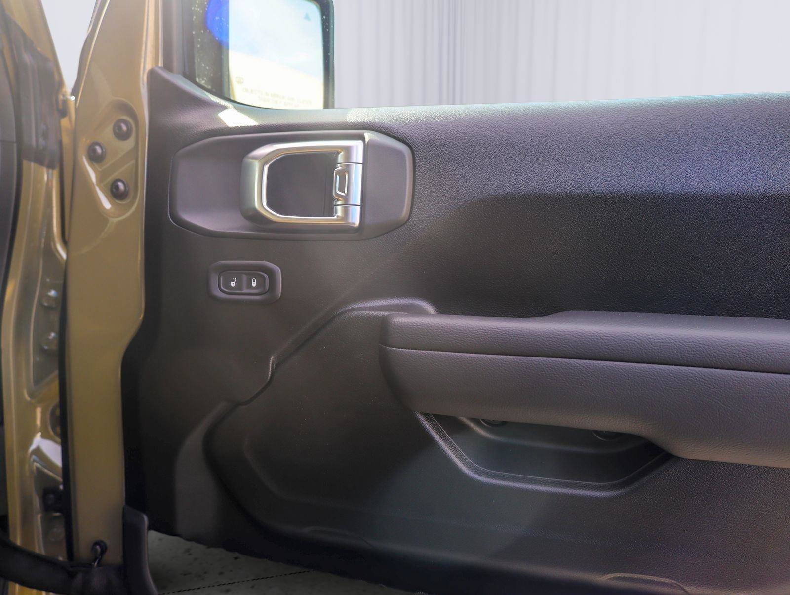 New 2026 Jeep Gladiator Willys AWD/4WD image 13