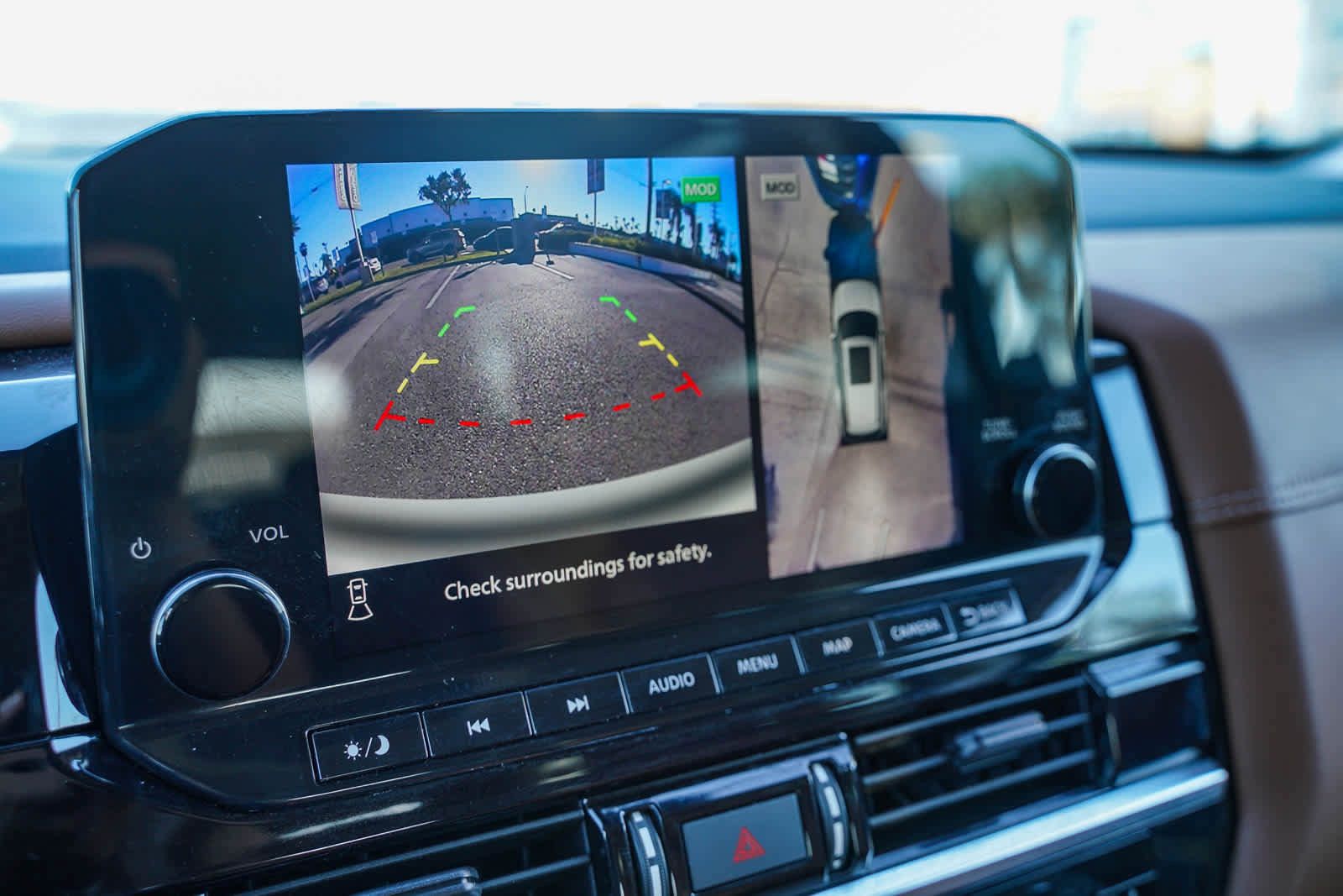 Used 2023 Nissan Pathfinder Platinum image 25