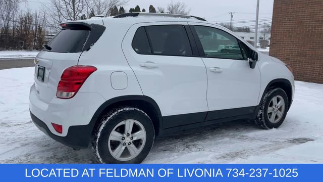 Certified 2022 Chevrolet Trax LT w/ LT Convenience Package image 8