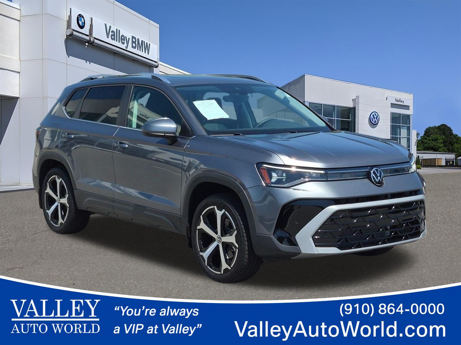Used 2026 Volkswagen Taos SEL AWD/4WD image 1