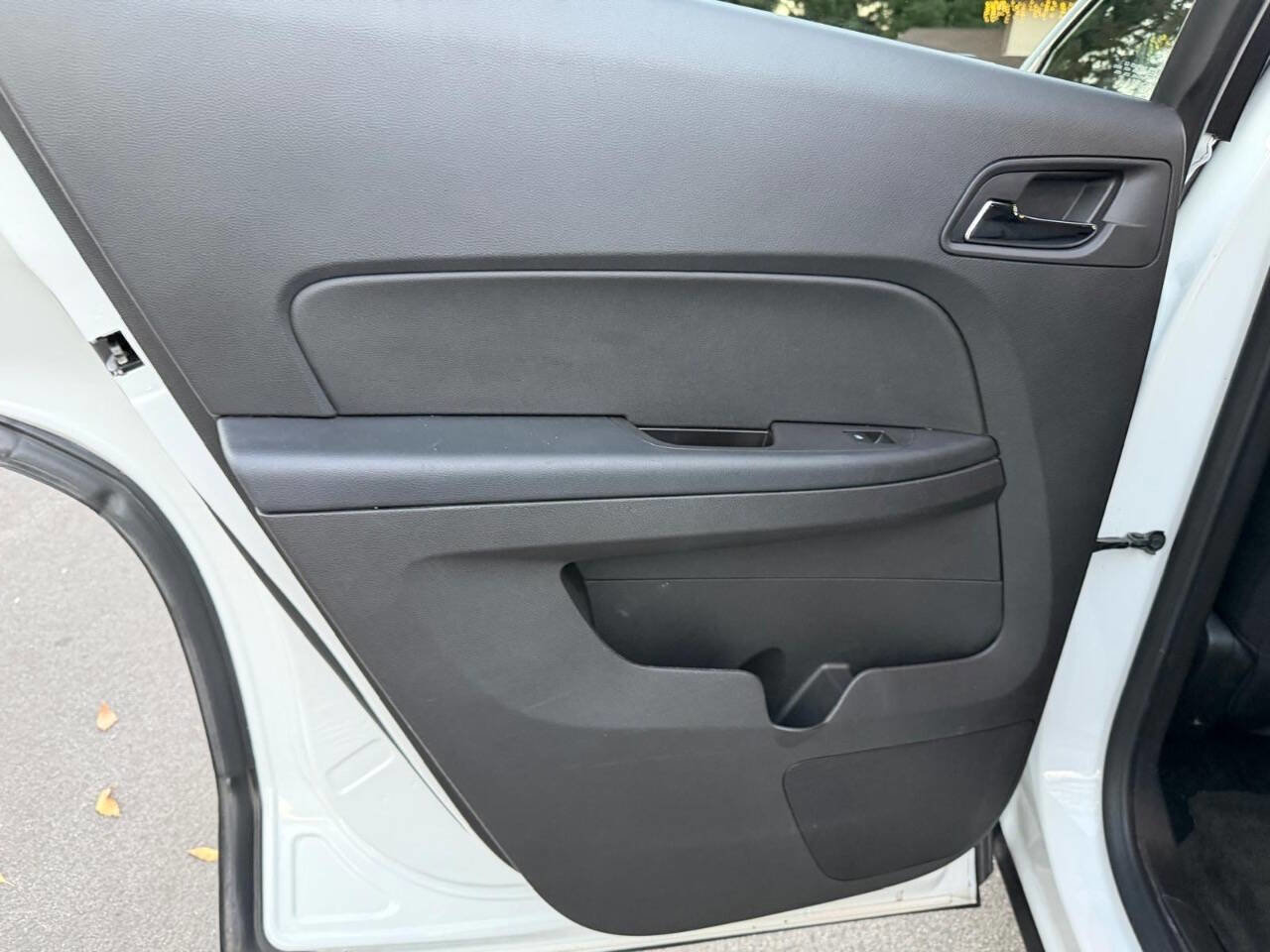 Used 2015 GMC Terrain SLE image 26