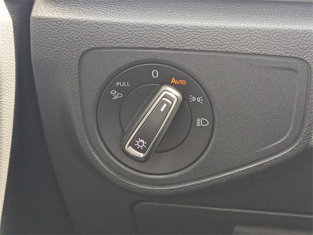 Used 2021 Volkswagen Atlas SE image 31