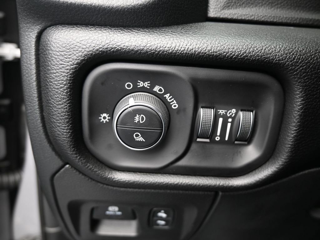 Used 2025 RAM 1500 Big Horn AWD/4WD image 23