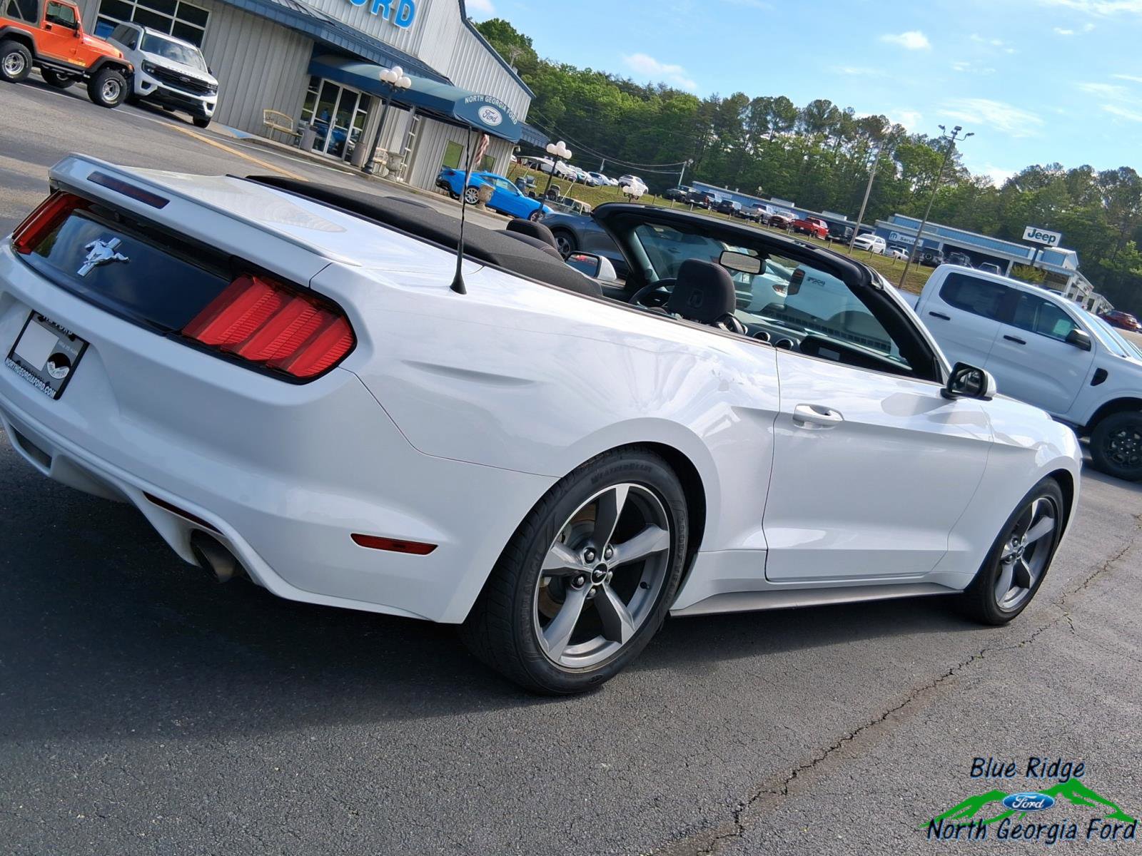 Used 2017 Ford Mustang Convertible w/ Equipment Group 051A RWD image 29