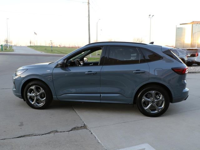 Used 2024 Ford Escape ST-Line w/ Tech Pack #1 image 3
