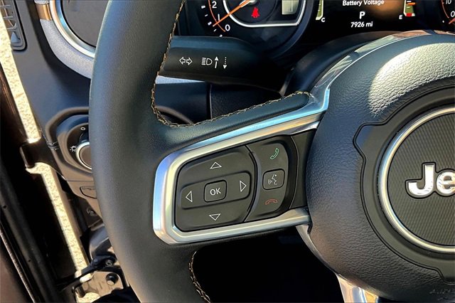 Used 2025 Jeep Wrangler Sahara image 16