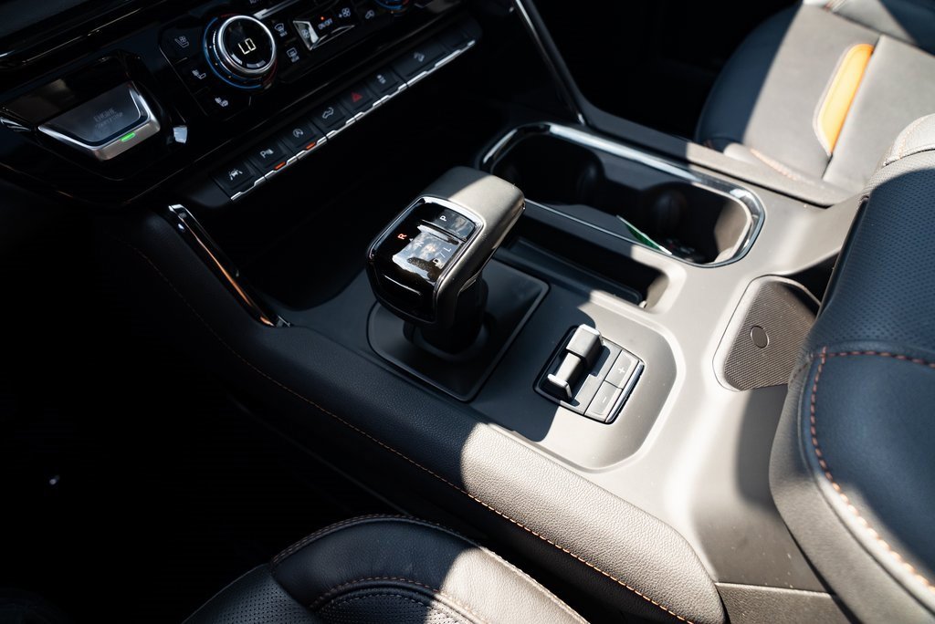 Used 2024 GMC Sierra 1500 AT4 w/ Technology Package image 17