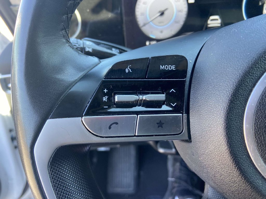 Used 2025 Hyundai Elantra Limited FWD image 29