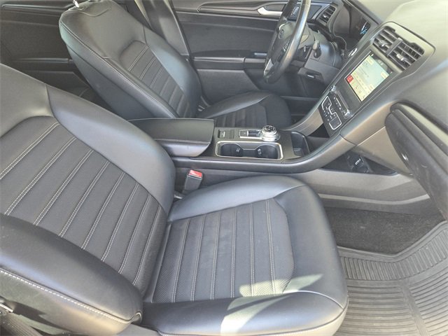 Used 2018 Ford Fusion SE w/ Equipment Group 201A image 16