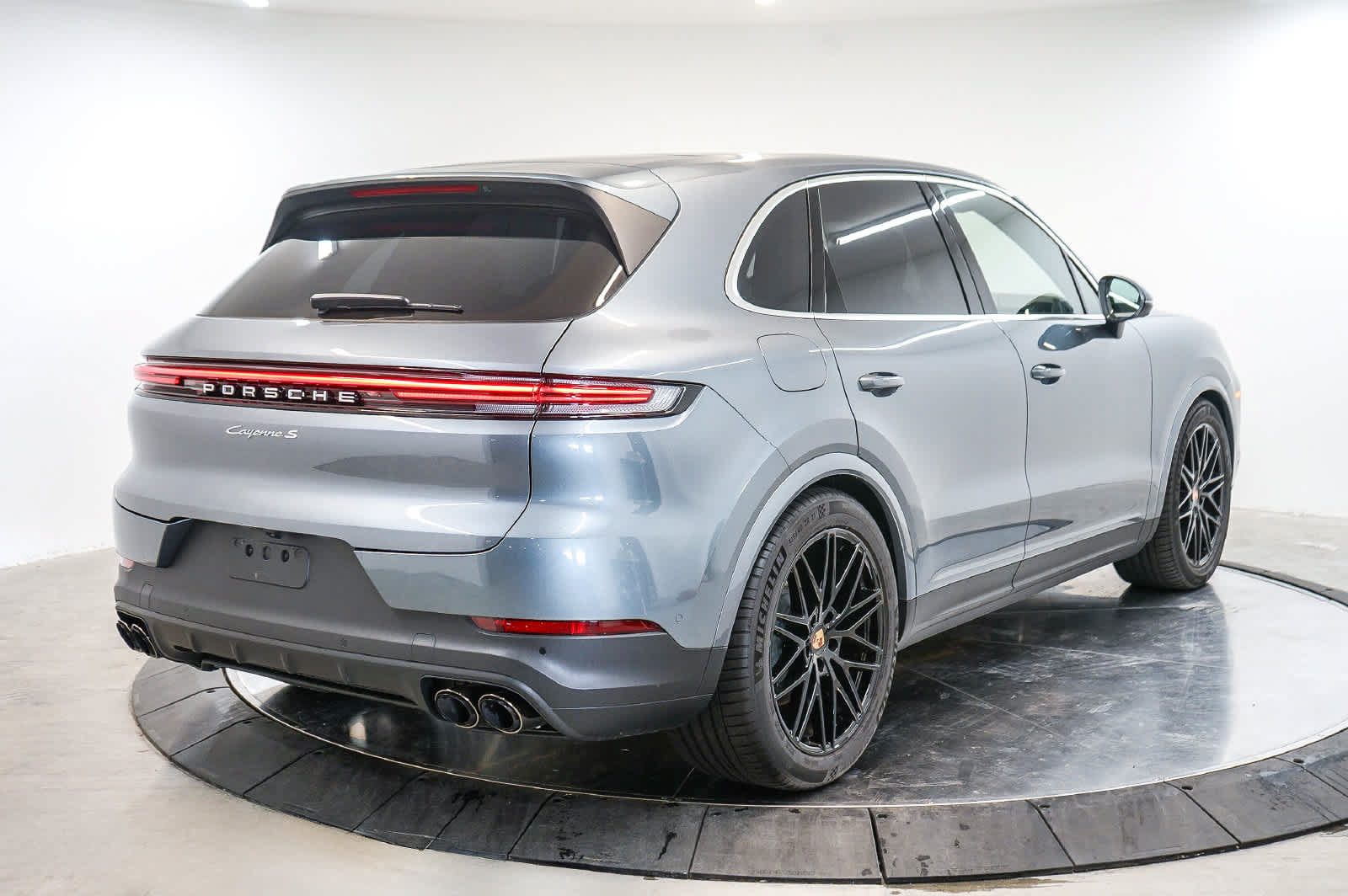Certified 2026 Porsche Cayenne S AWD/4WD image 7