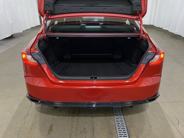 Used 2026 Toyota Camry Hybrid w/ Multimedia Upgrade Package image 12