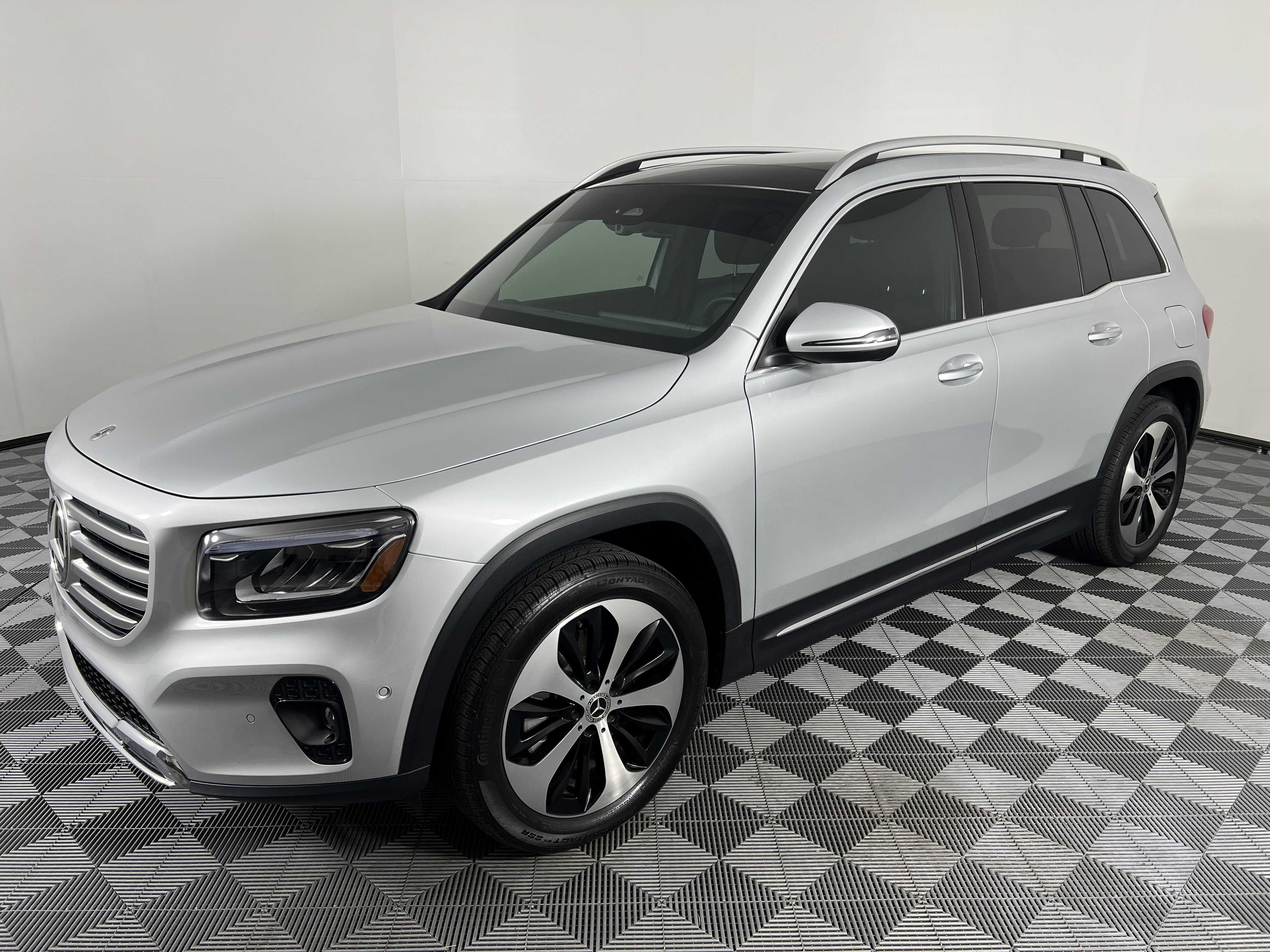 Certified 2024 Mercedes-Benz GLB 250 4MATIC image 8