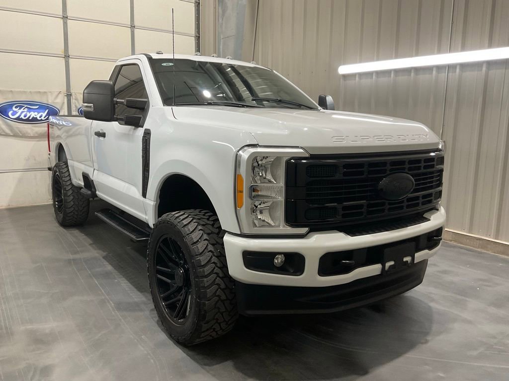 Used 2023 Ford F350 XLT w/ FX4 Off-Road Package image 1