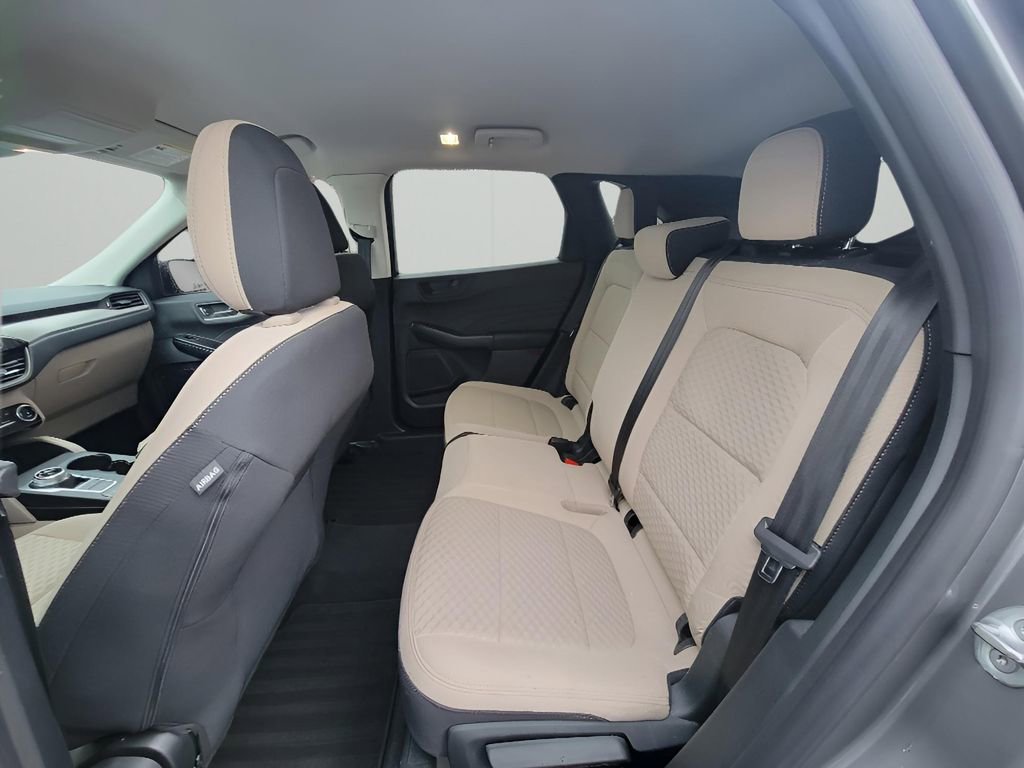 Used 2022 Ford Escape SE image 28