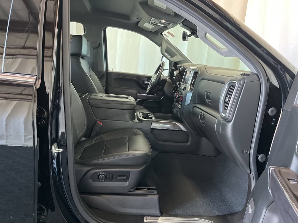 Used 2021 Chevrolet Silverado 3500 LTZ w/ LTZ Premium Package AWD/4WD image 18