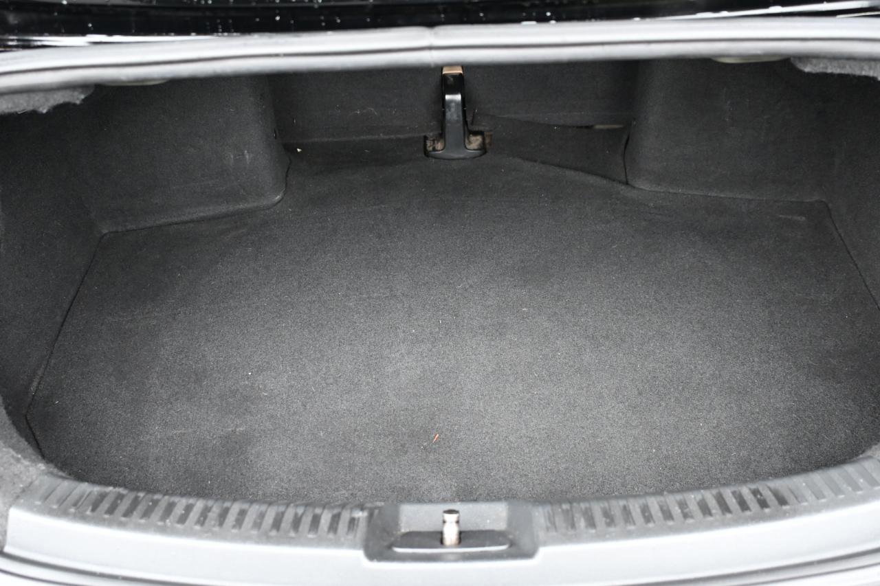 Used 2013 Volkswagen Beetle 2.5 50's Edition FWD image 28