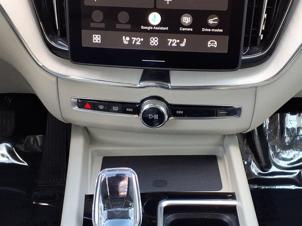 Certified 2026 Volvo XC60 B5 Ultra AWD/4WD image 19
