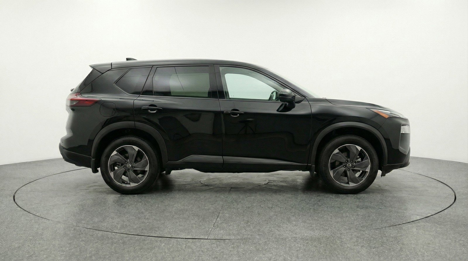 Used 2025 Nissan Rogue SV FWD image 11