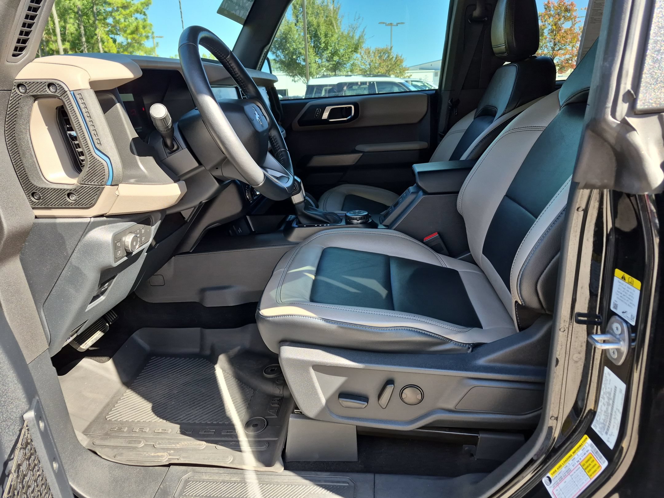 Certified 2022 Ford Bronco Wildtrak AWD/4WD image 14
