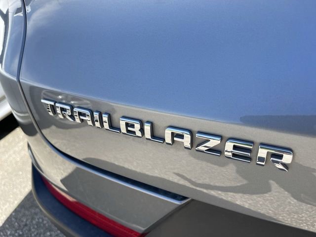 Used 2023 Chevrolet TrailBlazer LT w/ Convenience Package FWD image 6