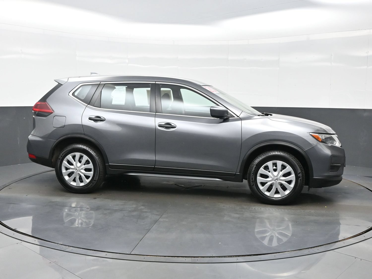 Used 2020 Nissan Rogue S FWD image 7