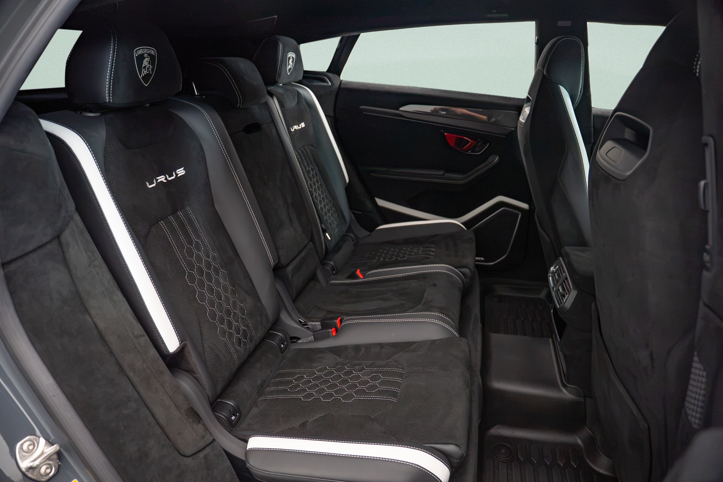 Used 2023 Lamborghini Urus Performante AWD/4WD image 12