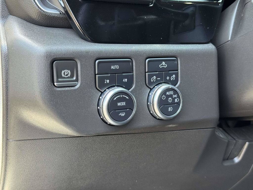 Used 2023 GMC Sierra 1500 Elevation w/ Preferred Package AWD/4WD image 10