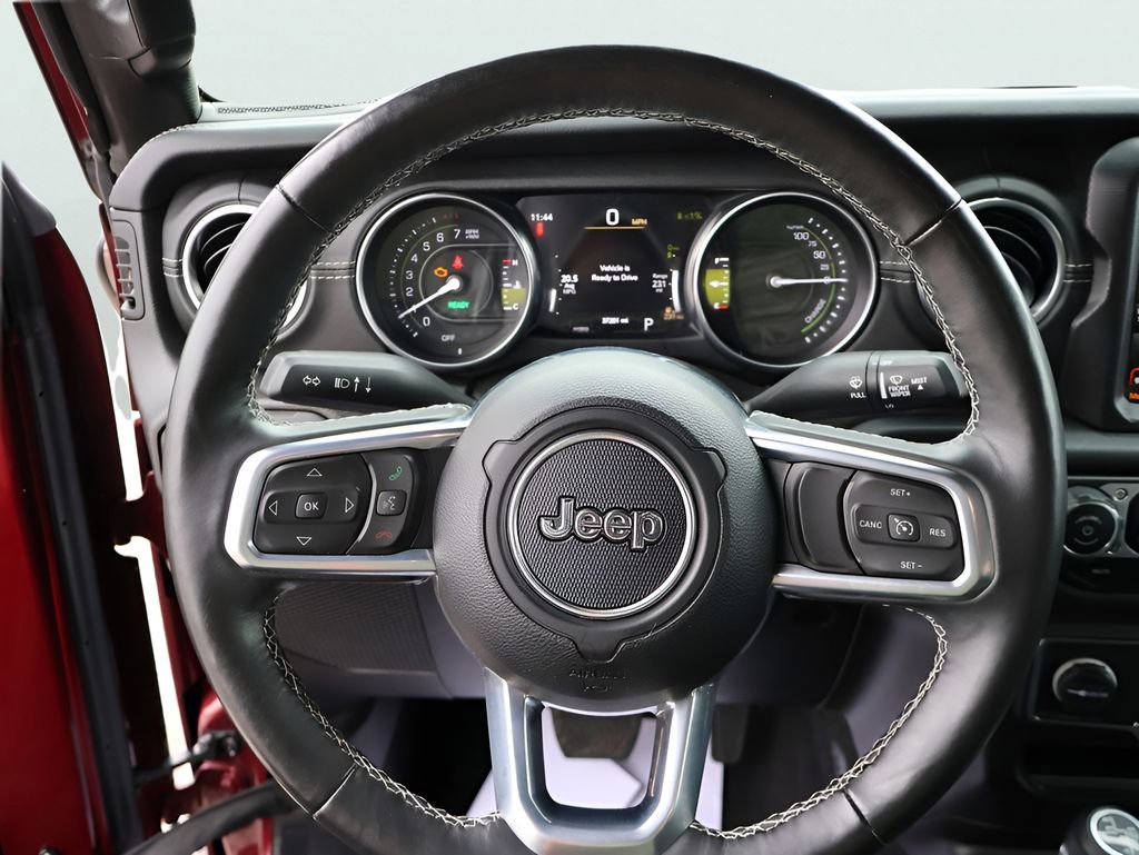 Used 2021 Jeep Wrangler Unlimited Sahara w/ Cold Weather Group AWD/4WD image 30